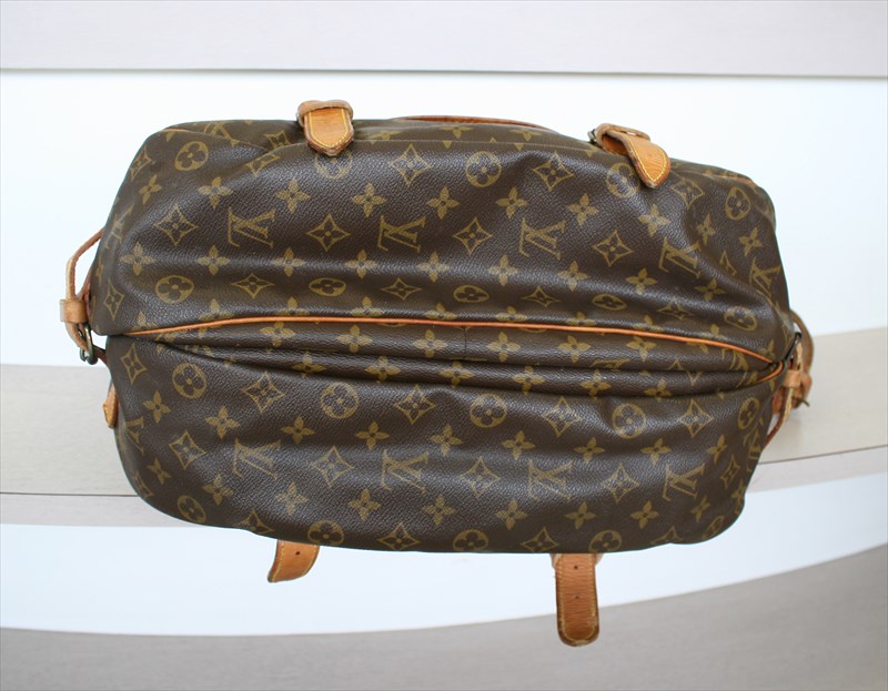 LOUIS VUITTON SAUMUR43 Monogram