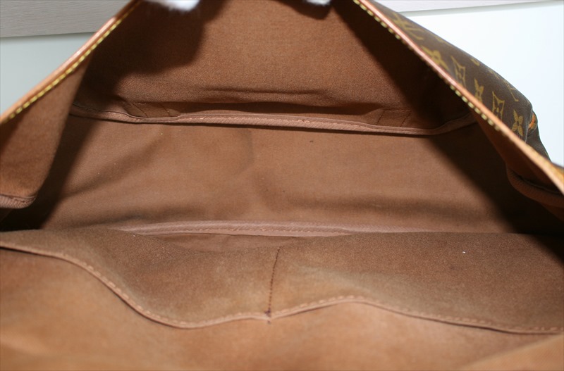 LOUIS VUITTON SAUMUR43 Monogram