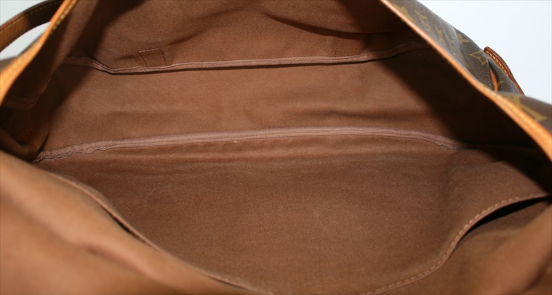 LOUIS VUITTON SAUMUR43 Monogram