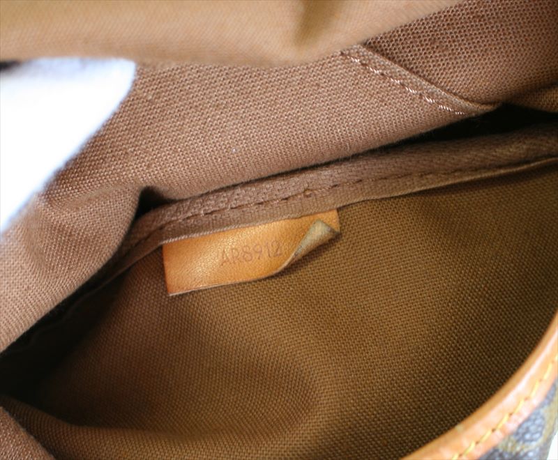 LOUIS VUITTON SAUMUR43 Monogram