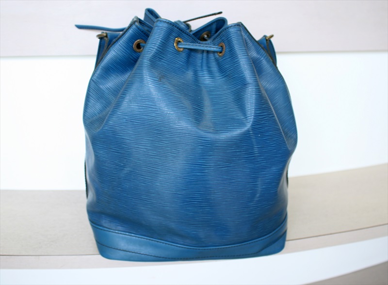 LOUIS VUITTON NOE EPI Blue