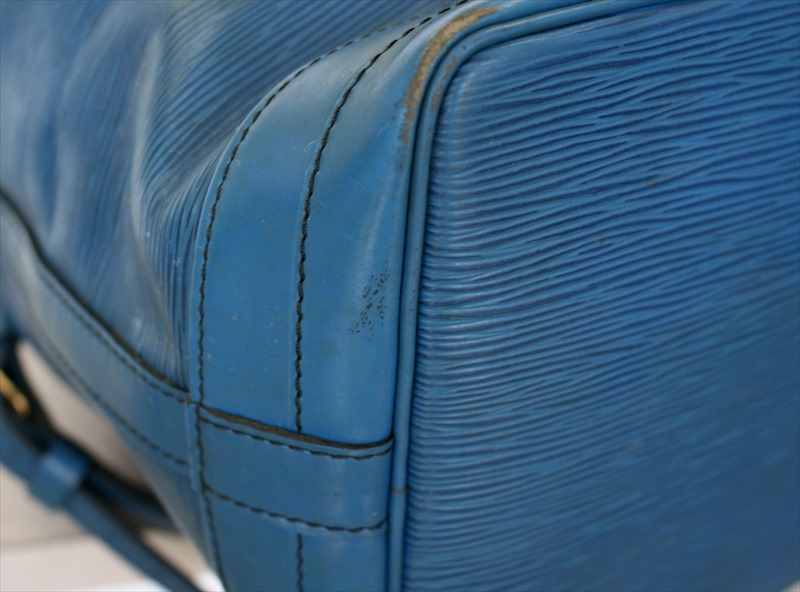 LOUIS VUITTON NOE EPI Blue