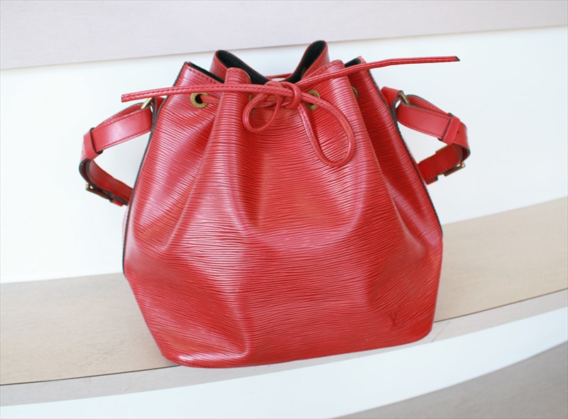 neon pink shoulder bag