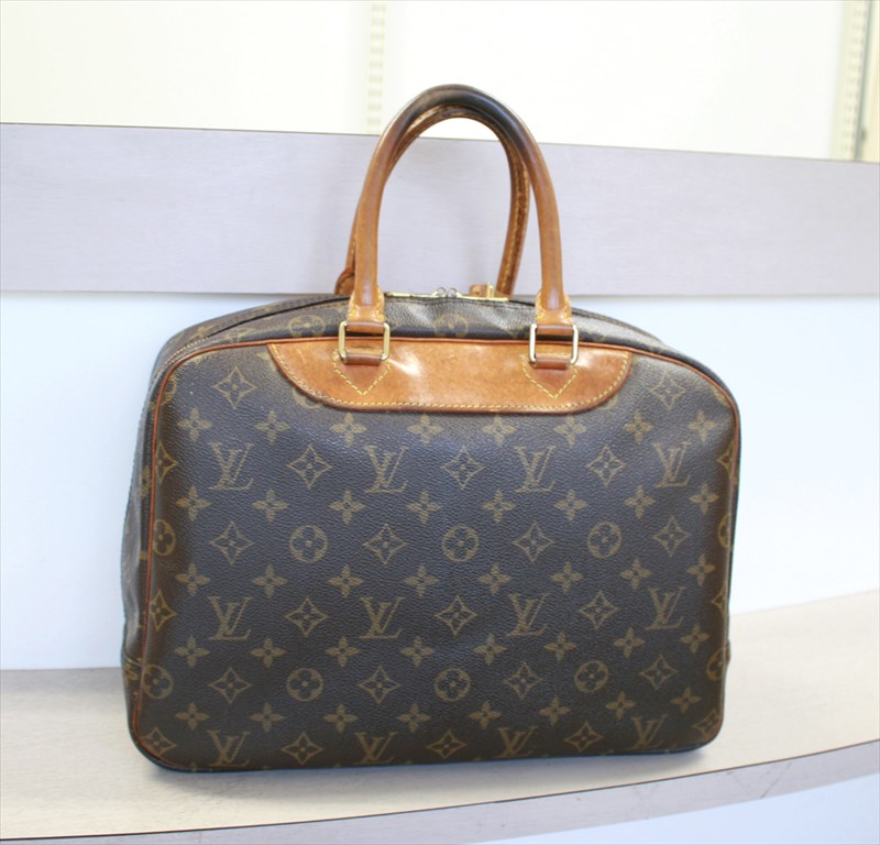 LOUIS VUITTON DEAUVILLE Monogram