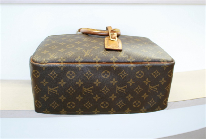 LOUIS VUITTON DEAUVILLE Monogram