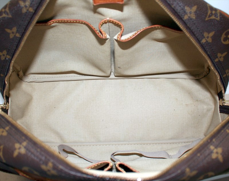 LOUIS VUITTON DEAUVILLE Monogram