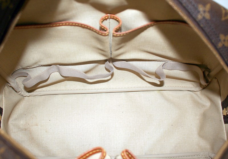 LOUIS VUITTON DEAUVILLE Monogram