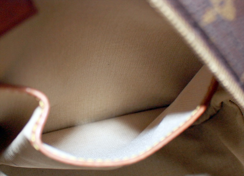 LOUIS VUITTON DEAUVILLE Monogram