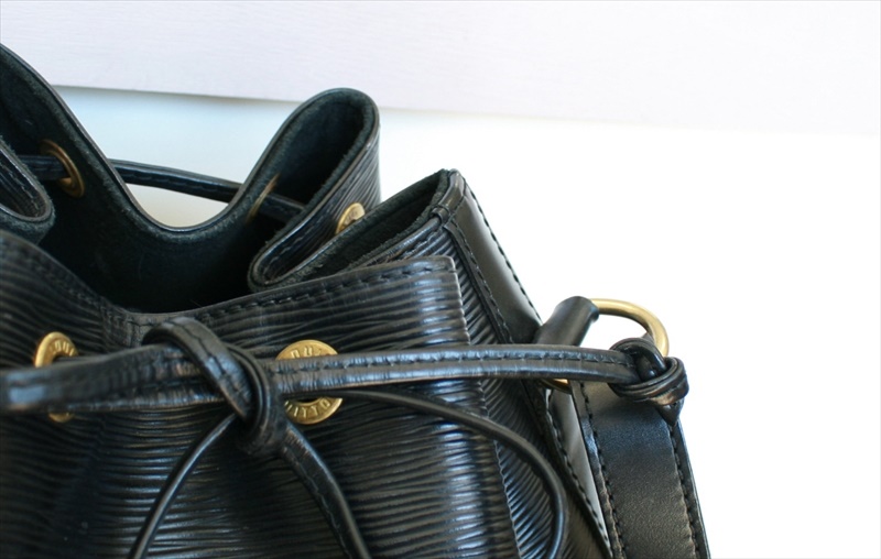 PETIT NOE Epi Black Noir