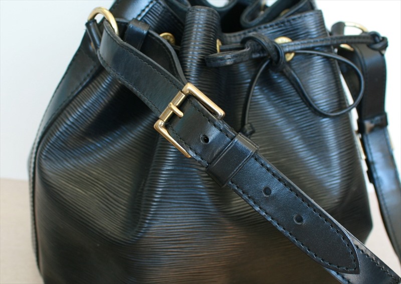 PETIT NOE Epi Black Noir