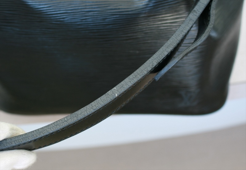 PETIT NOE Epi Black Noir