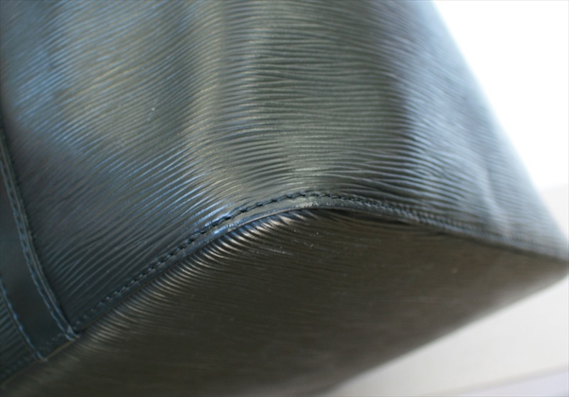 PETIT NOE Epi Black Noir