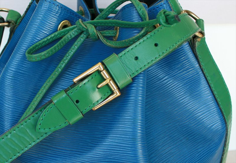 Outdoor cloth bag Louis Vuitton Blue in Cloth - 34222730
