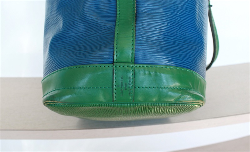 LOUIS VUITTON NOE EPI Blue Green Bicolor Shoulder Bag No.946-e