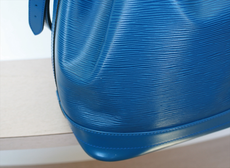 WeeklyLuxDrop - WLD  Louis Vuitton Noe in Epi Blue