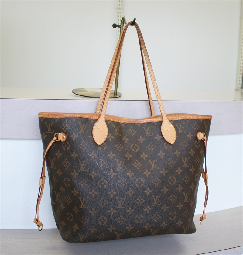 Louis Vuitton, Bags, Authentic Lv Neverfull Mm 22 Monogram