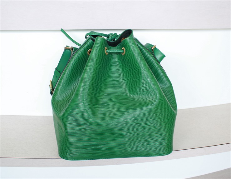 Louis Vuitton - Petit Noé Epi Leather Green