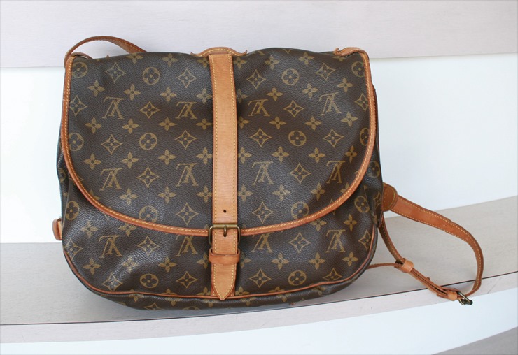 LOUIS VUITTON SAUMUR 35 Monogram Crossbody Shoulder bag No.1008