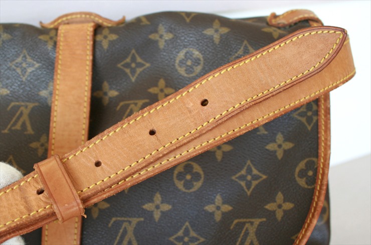 LOUIS VUITTON SAUMUR 35 Monogram Crossbody Shoulder bag No.1008