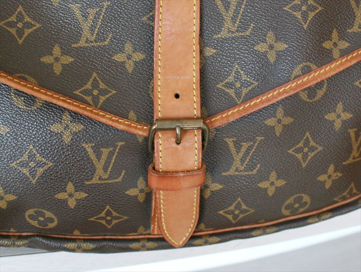 Louis Vuitton, Bags, Auth Used Vintage Lv Double Sided Monogram Samur 35 Saddle  Bag Final Price