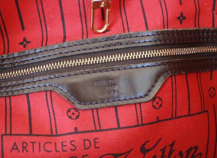 Authentic Louis Vuitton Damier Ebene Neverfull MM Shoulder Bag – Paris  Station Shop