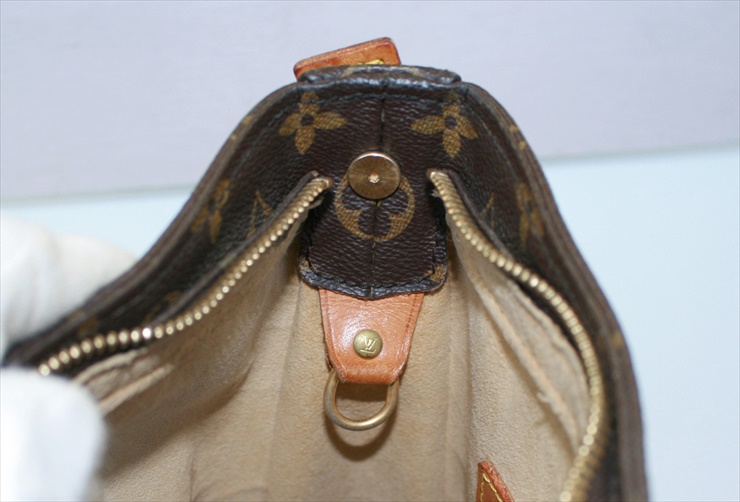 Looping GM Monogram