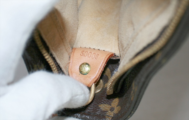 Looping GM Monogram