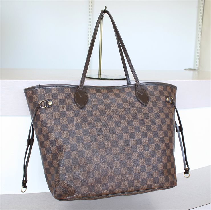 LOUIS VUITTON // Neverfull MM in Damier Ebene $1,695 You can never