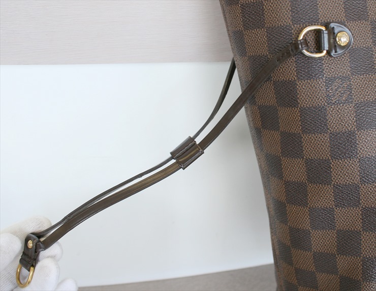 Neverfull cloth clutch bag Louis Vuitton Beige in Cloth - 18562934