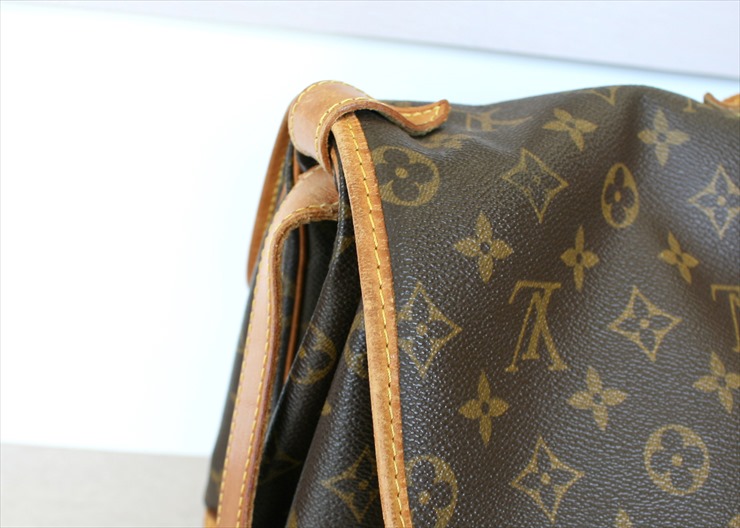 SAUMUR 35 Monogram