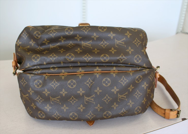 SAUMUR 35 Monogram