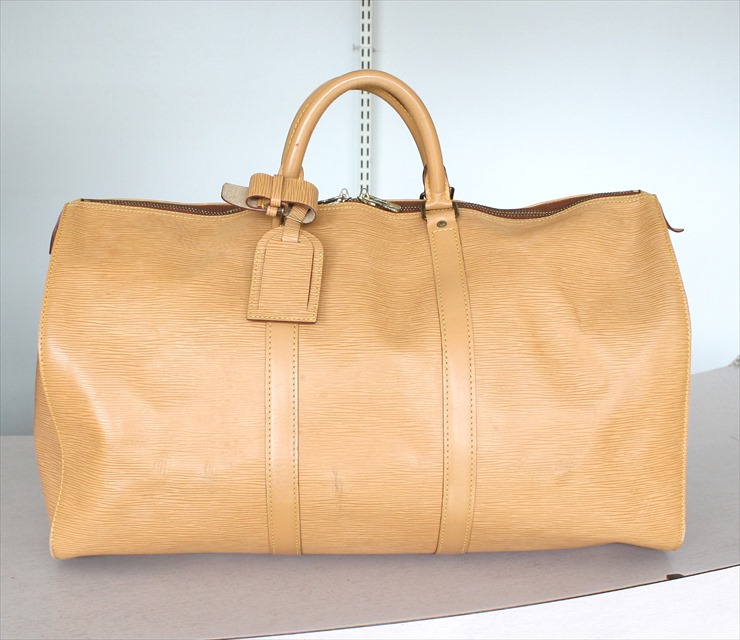 Louis Vuitton Nice BB Toiletries Bag Brume Beige Gold Color Hardware –  EliteLaza