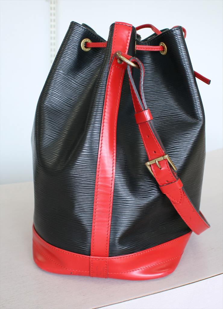 LOUIS VUITTON EPI NOE Black & Red Drawstring Shoulder Bag Handbag #261  Rise-on