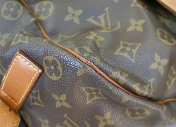 SAUMUR43 Monogram