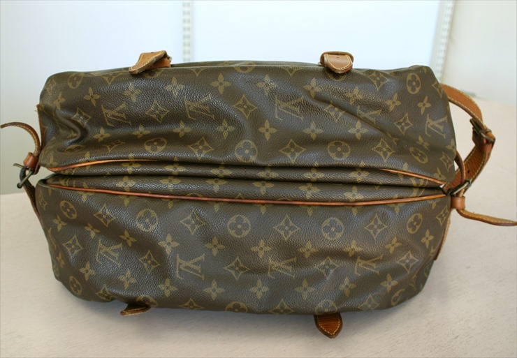 SAUMUR43 Monogram