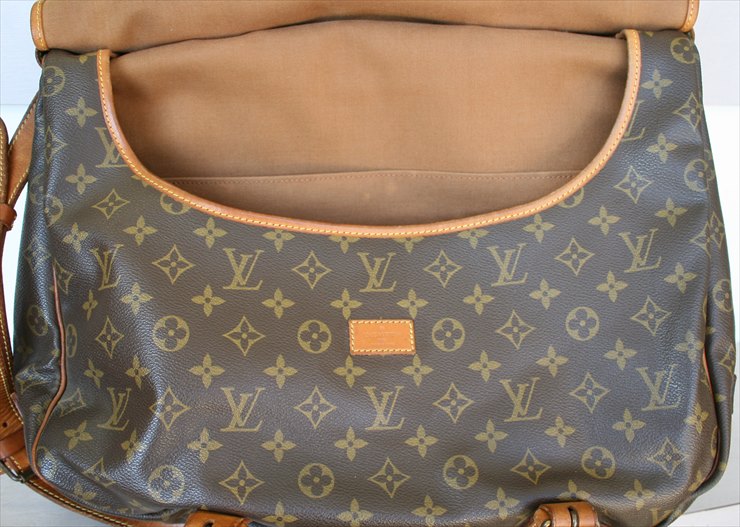 SAUMUR43 Monogram