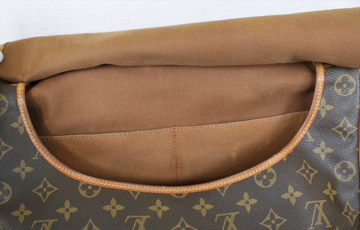Louis Vuitton Monogram Saumur 35 - Brown Shoulder Bags, Handbags -  LOU796952