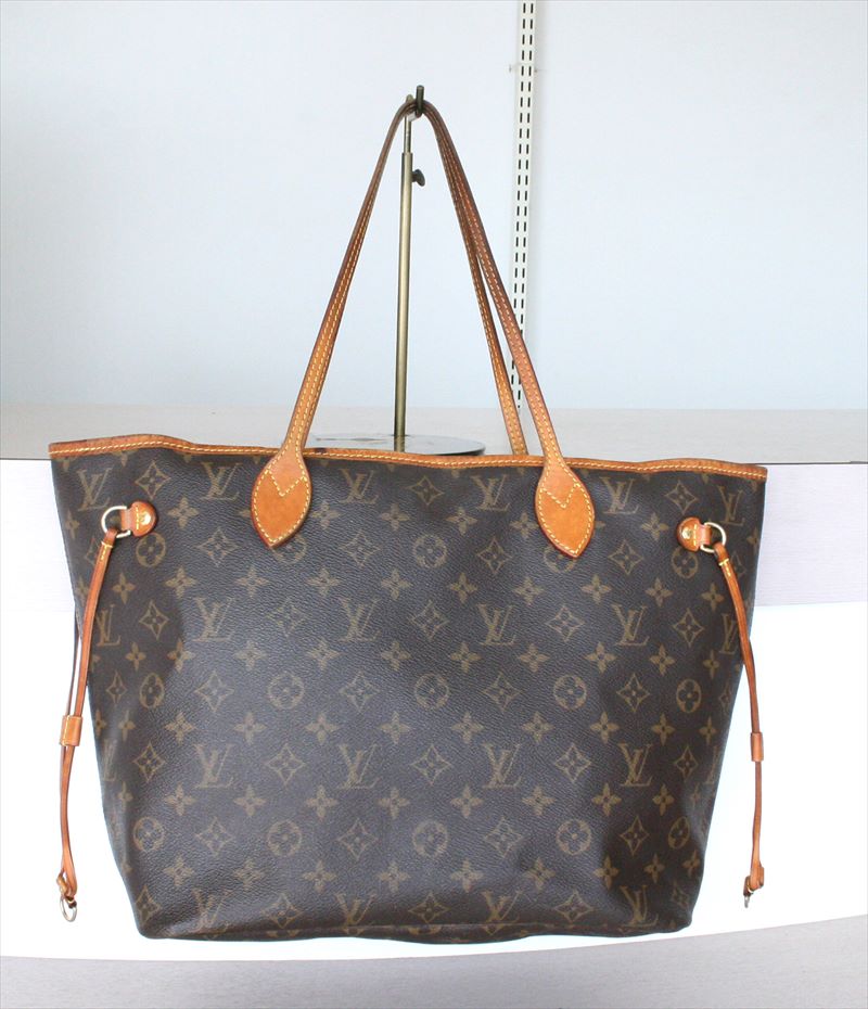 Louis Vuitton Neverfull mm Monogram Tote Bag