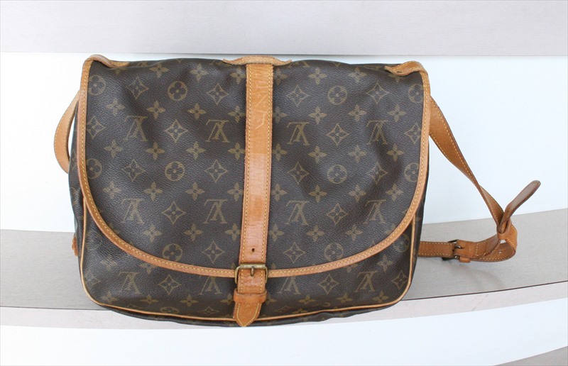 SAUMUR 35 Monogram