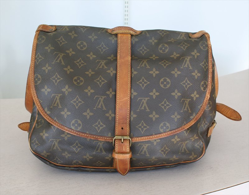 SAUMUR 35 Monogram