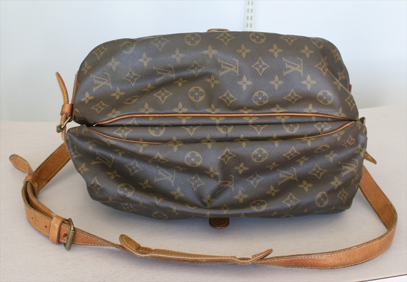 SAUMUR 35 Monogram
