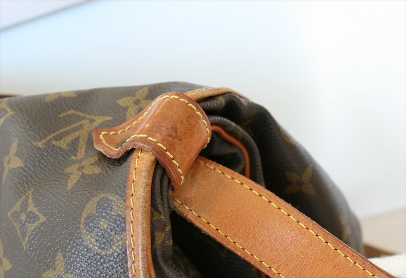 Louis Vuitton Monogram Saumur 35 - Brown Crossbody Bags, Handbags -  LOU745027