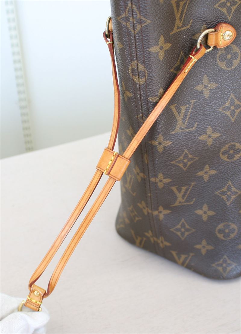 Louis Vuitton Monogram Neverfull mm Tote Bag 1LV818A