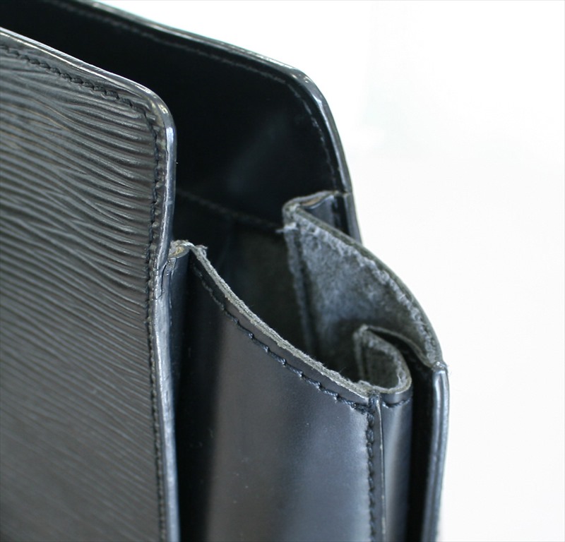 Buy Louis Vuitton Epi Noir Clutch Bag from Japan - Buy authentic