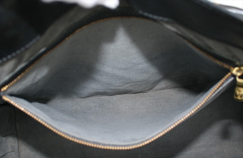 LOUIS VUITTON Black Epi Leather Duplex Shoulder Bag
