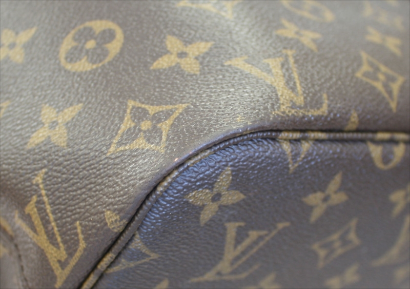 Authentic Louis Vuitton Classic Monogram Neverfull MM Tote Shoulder Bag –  Italy Station