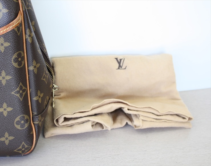 Louis Vuitton Monogram Canvas Deauville - Handbag | Pre-owned & Certified | used Second Hand | Unisex