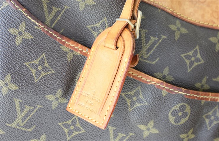 ✨Louis Vuitton Monogram Deauville Mini 21cm (W) x 13cm (H) x 8cm (D) Comes  with original packaging Immaculate condition R36 500
