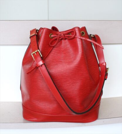 LOUIS VUITTON NOE EPI Red