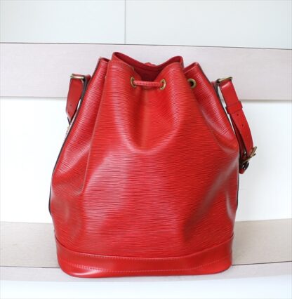 LOUIS VUITTON NOE EPI Red